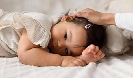 Suivi du nourrisson en ostéopathie après la naissance à Port-Saint-Louis-du-Rhône.